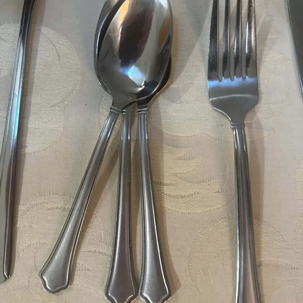 Pfaltzgraff‎ Capri Frost Flatware